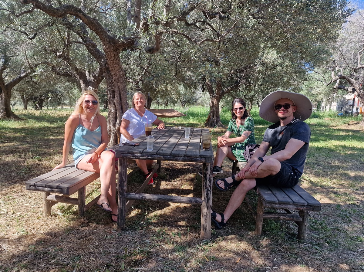 Happy faces ! 🥰 Kyklopas  Place