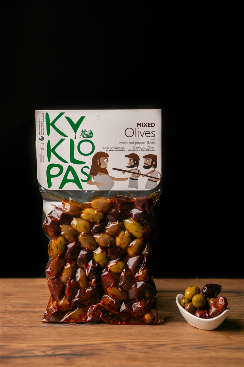 Mixed Olives with sweet red pepper flakes