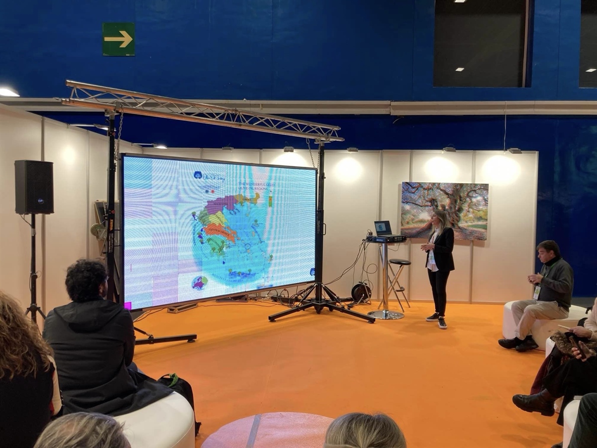Anita Zachou, Agronomist presented the best olive tourism practices of Greece at the World Olive Oil Exhibition in Madrid.