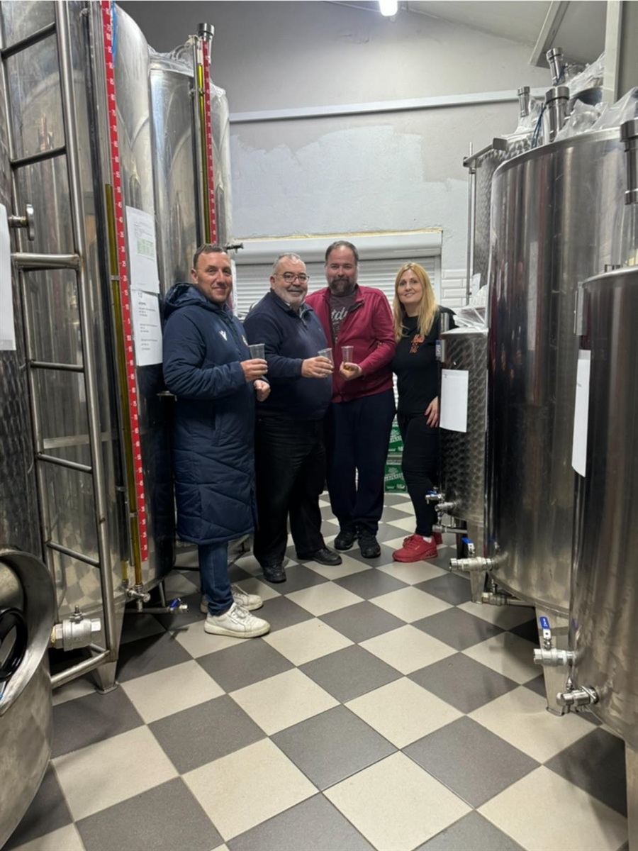 When the owners, the expert olive oil taster and the agronomist smile at the results of the year!