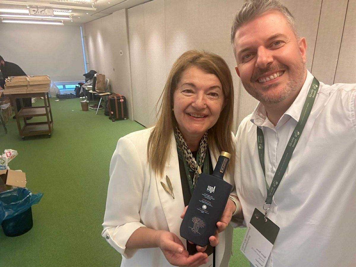 AGES at the forefront of olive oil tasting education.