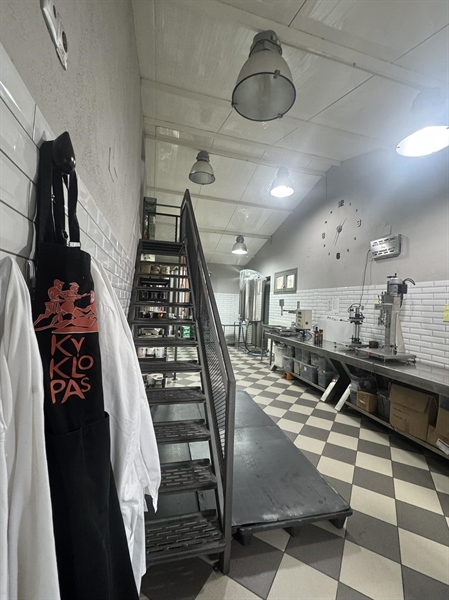 Do you know where the olive oil you put on your plate every day is packaged?🍈