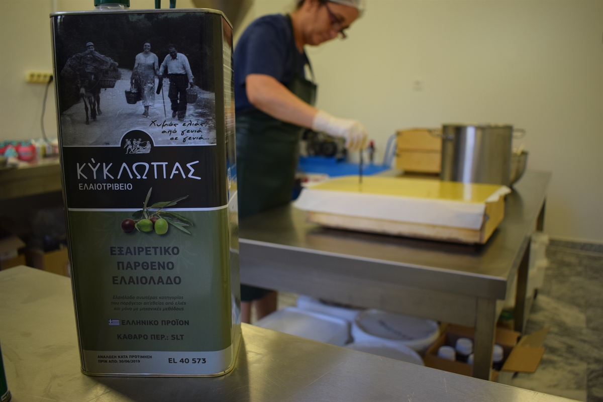 The most amazingly fragrant handmade soaps made with Kyklopas olive oil. (video)