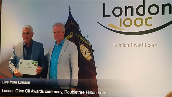 London Olive Oil Competition - Kyklopas Gold Award!