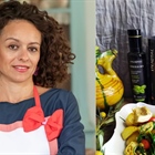 Η food blogger Miss Tasty μαγειρεύει ζεστή πατατοσαλάτα με Κύκλωπα (συνταγή)