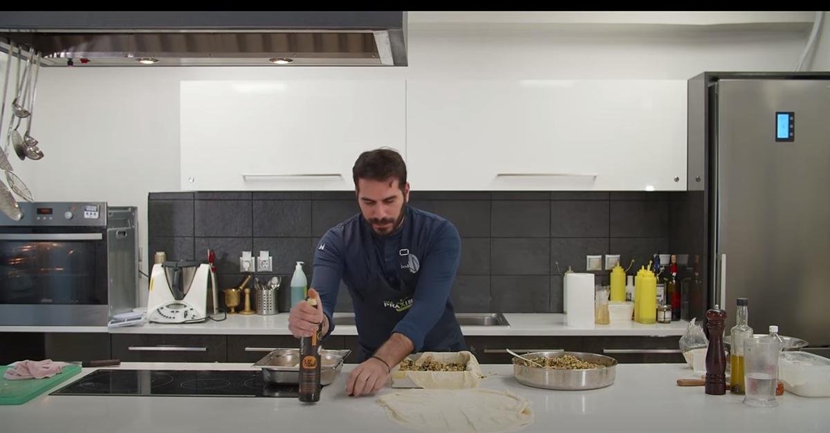 A fantastic mushroom pie made with Kyklopas early harvest olive oil by chef Michalis Martha(video)