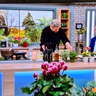 On ERT2 TV channel... PDO Cooking with guest Kostas Lyris, showcasing Greek extra virgin olive oils! (video)